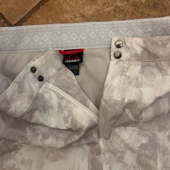 Gerry Snow Pants Womens Medium White Camo Winter Sports Ski - Picture 7 of 8